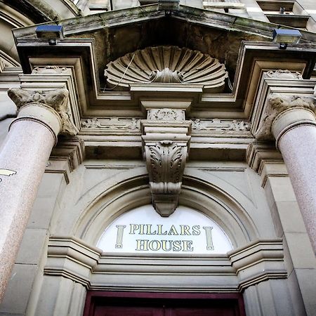 Pillars House Hotel EDI Exterior photo